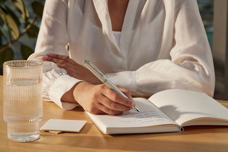 Pióro wieczne Parker IM Professionals Monochrome Champagne (M) z grawerem