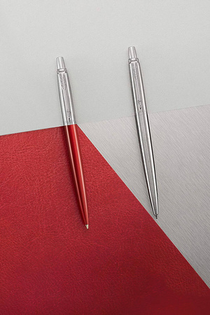 Zestaw Długopisów Parker z metalowym pudełkiem prezentowym 11 listopad